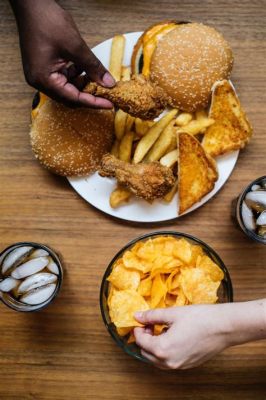 Should Junk Food Be Allowed in Schools? And Why Do Bananas Always Get the Spotlight in Lunchboxes?